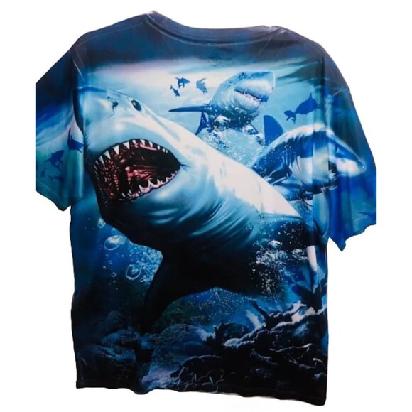 Mad Engine- Great White SHARK  All over Graphic Print T Shirt -Large EUC - Picture 2 of 3